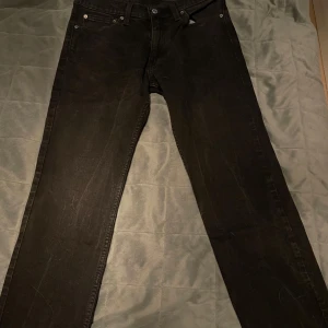 Svarta jeansbyxor från Levi's 511 - Storlek - W32 L30 | Modell 511 | Mycket bra skick