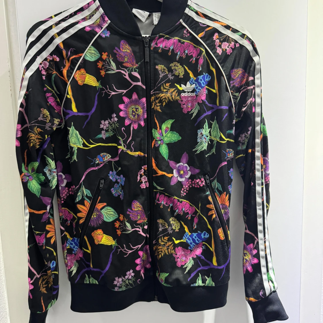 Blommig set från Adidas