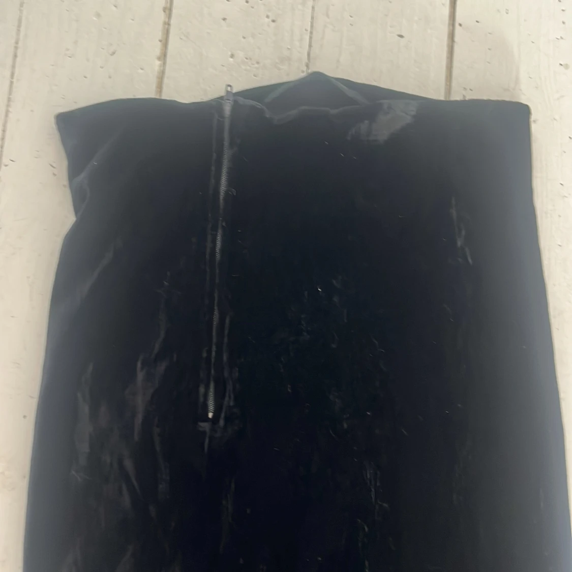 Svart sammetskjol med dragkedja - 2