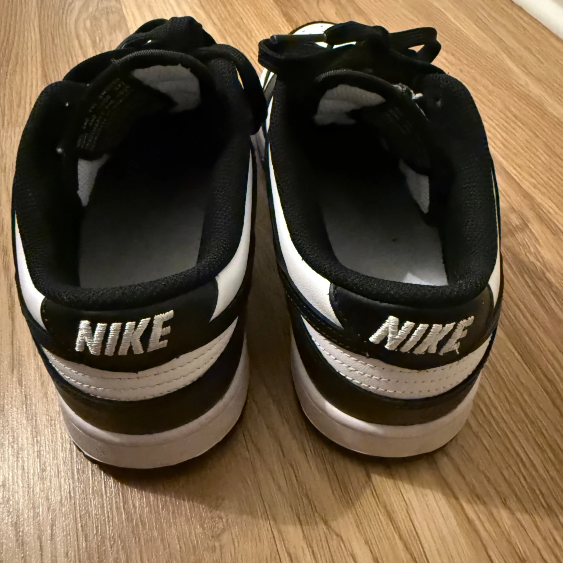 Nike Dunk Low svartvita sneakers - 3