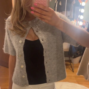 Stickad t-shirt - En jätte fin stickad t-shirt till sommaren!🤩