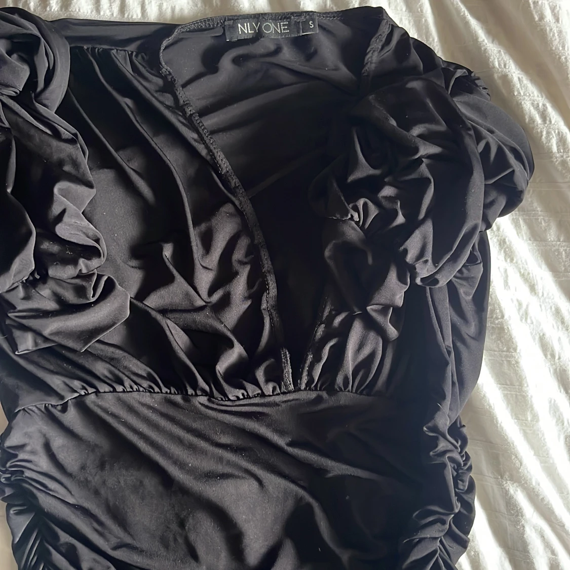 Svart omlottblus från NLY ONE