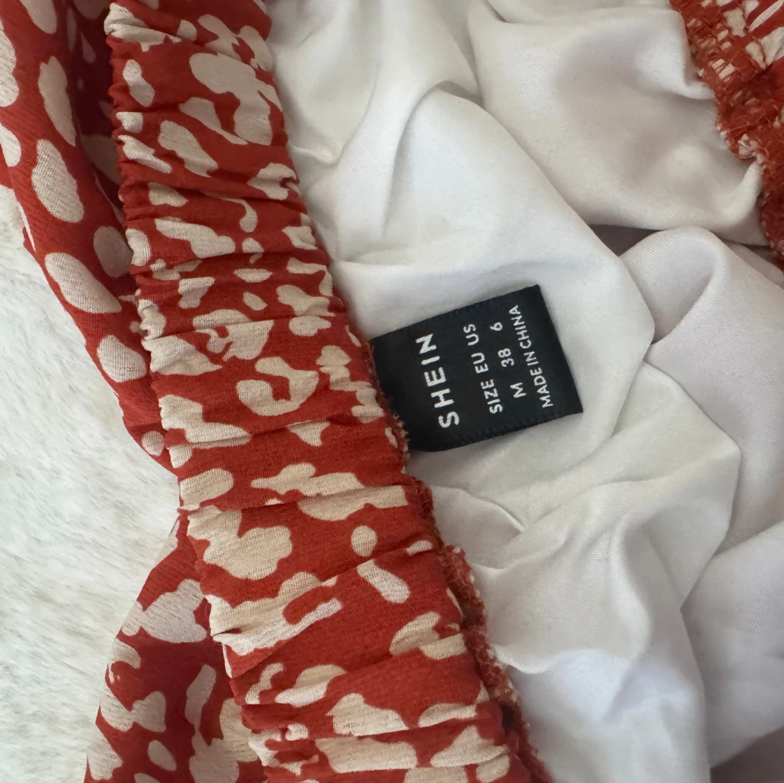 Röd leopardmönstrad kjol från SHEIN - 1