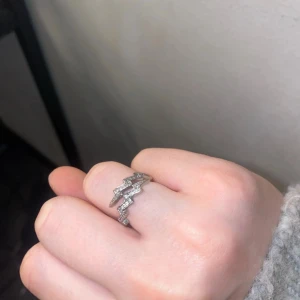 ring - jättefin men har så många så använder inte❣️