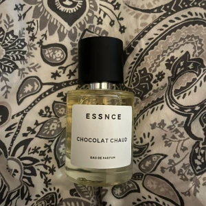 ESSNCE Chocolat Chaud parfym - Testat den 4 ggr. 
