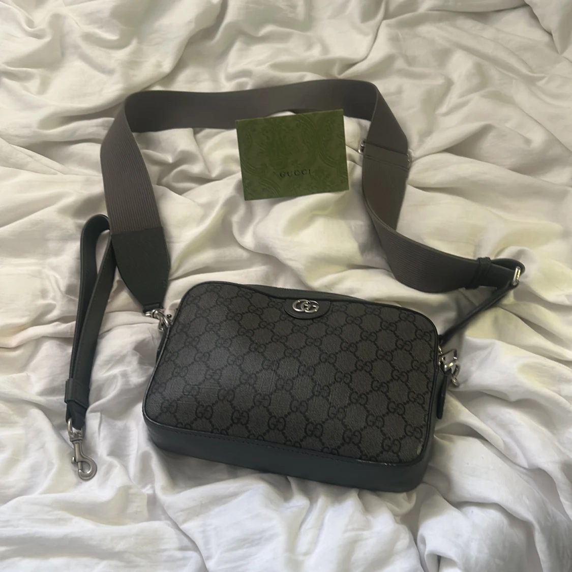 Svart axelväska från Gucci - 3