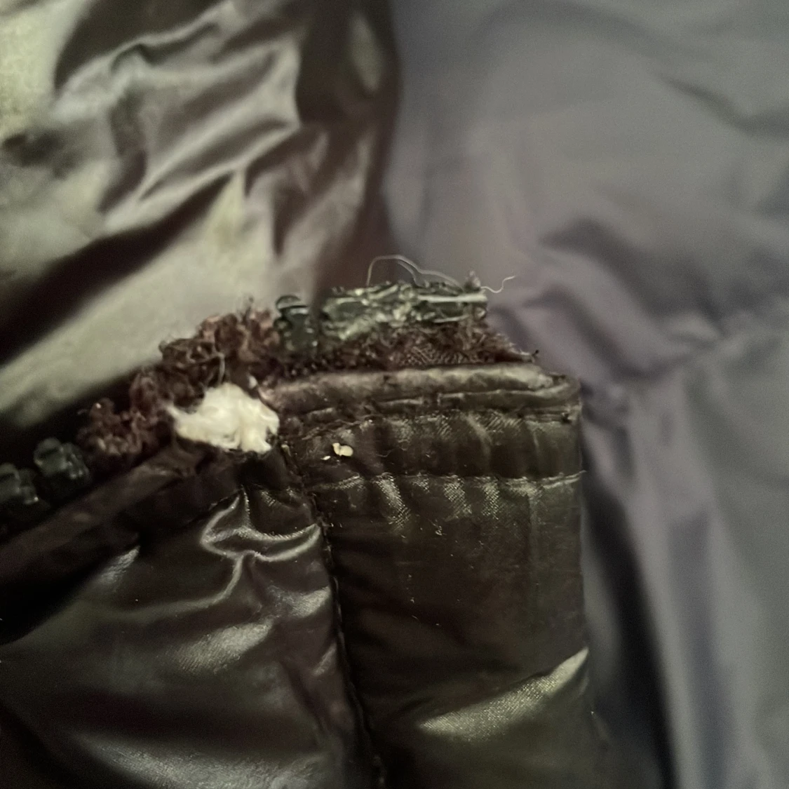 Svart dunväst från Moncler - 4