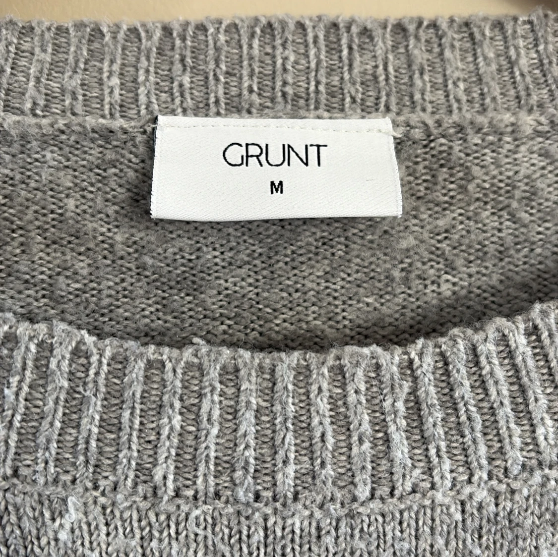 Grå stickad tröja från Grunt - 2