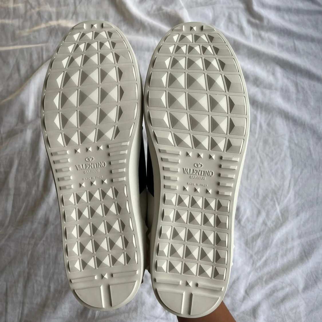 Valentino Open svartglans - 2