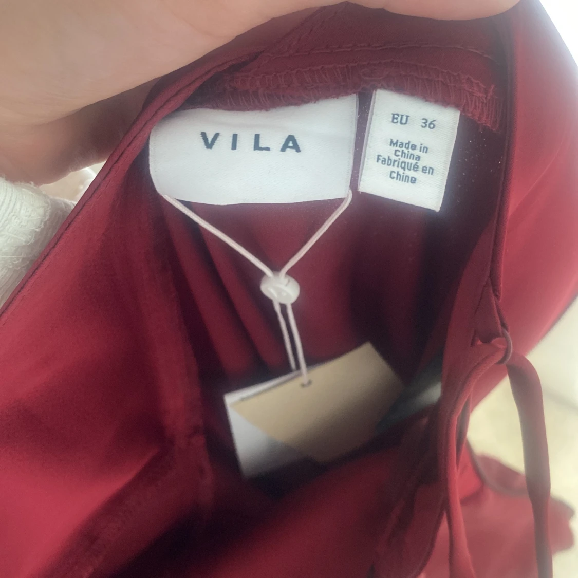 Vinröd långklänning från Vila - 2