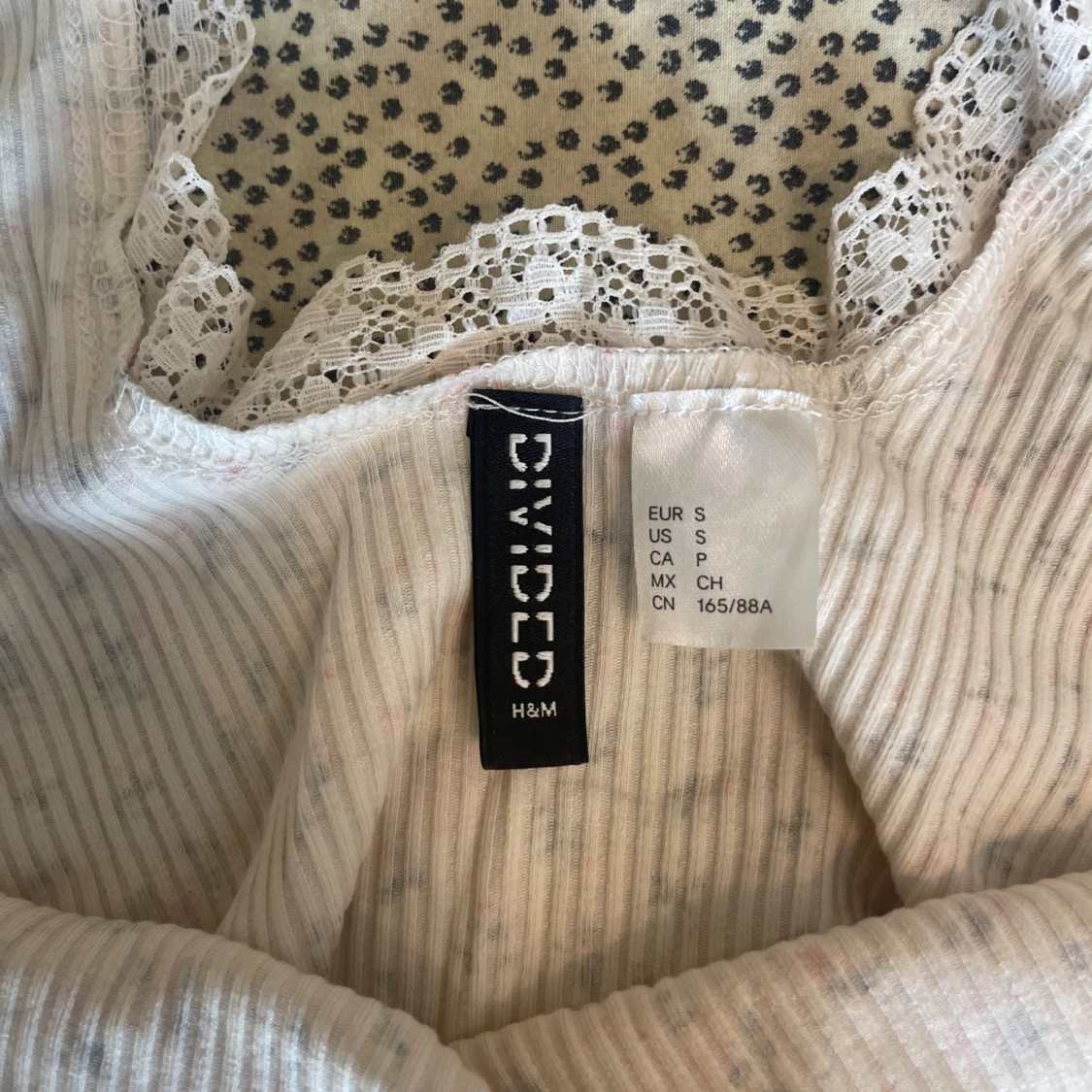 Blommig spetsklänning från H&M Divided - 1