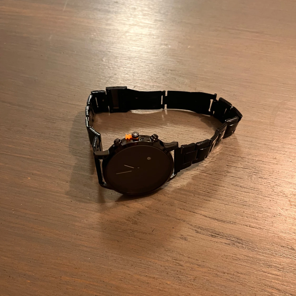 Svart stilren klocka med länkarmband - 1