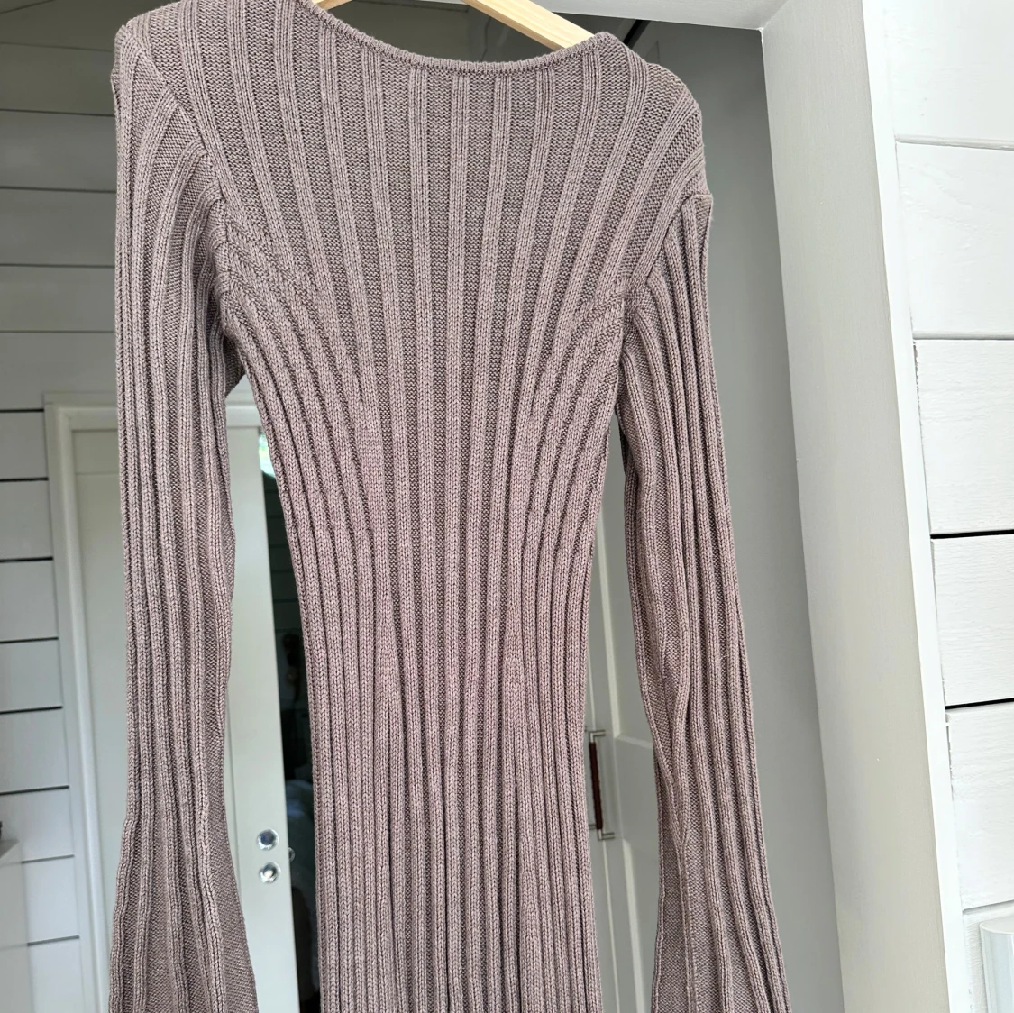 Beige ribbad långklänning från Adoore - 2