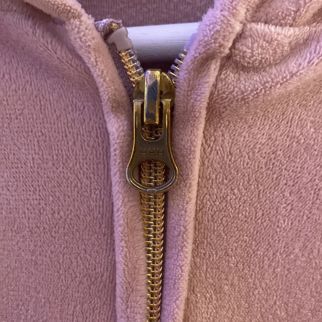 Rosa hoodie med dragkedja från mywear woman - 3