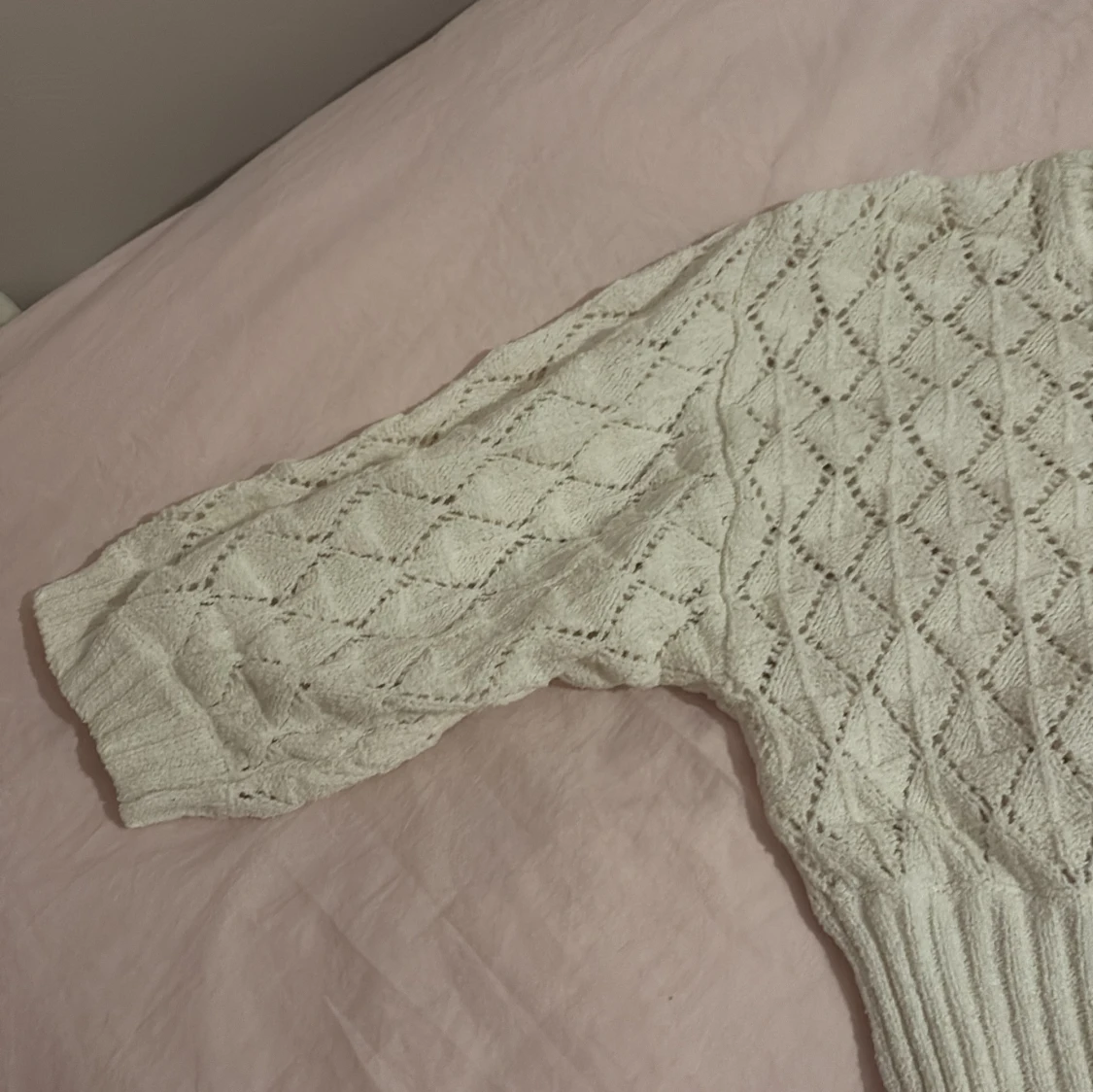 Vit stickad croppad tröja BikBok - 1