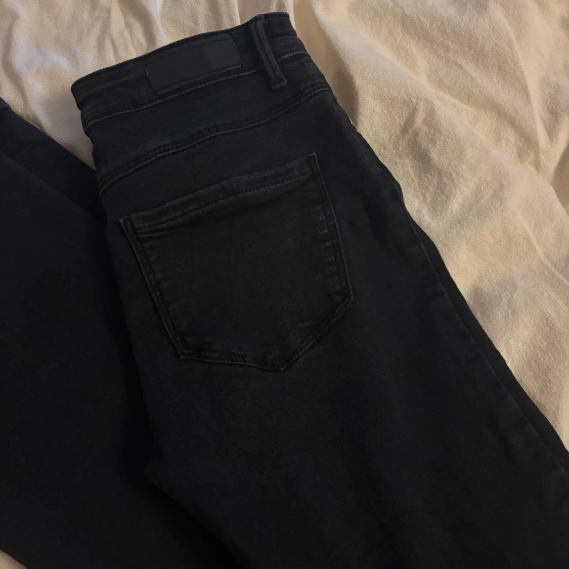 Svarta bootcut jeans från ONLY - 1