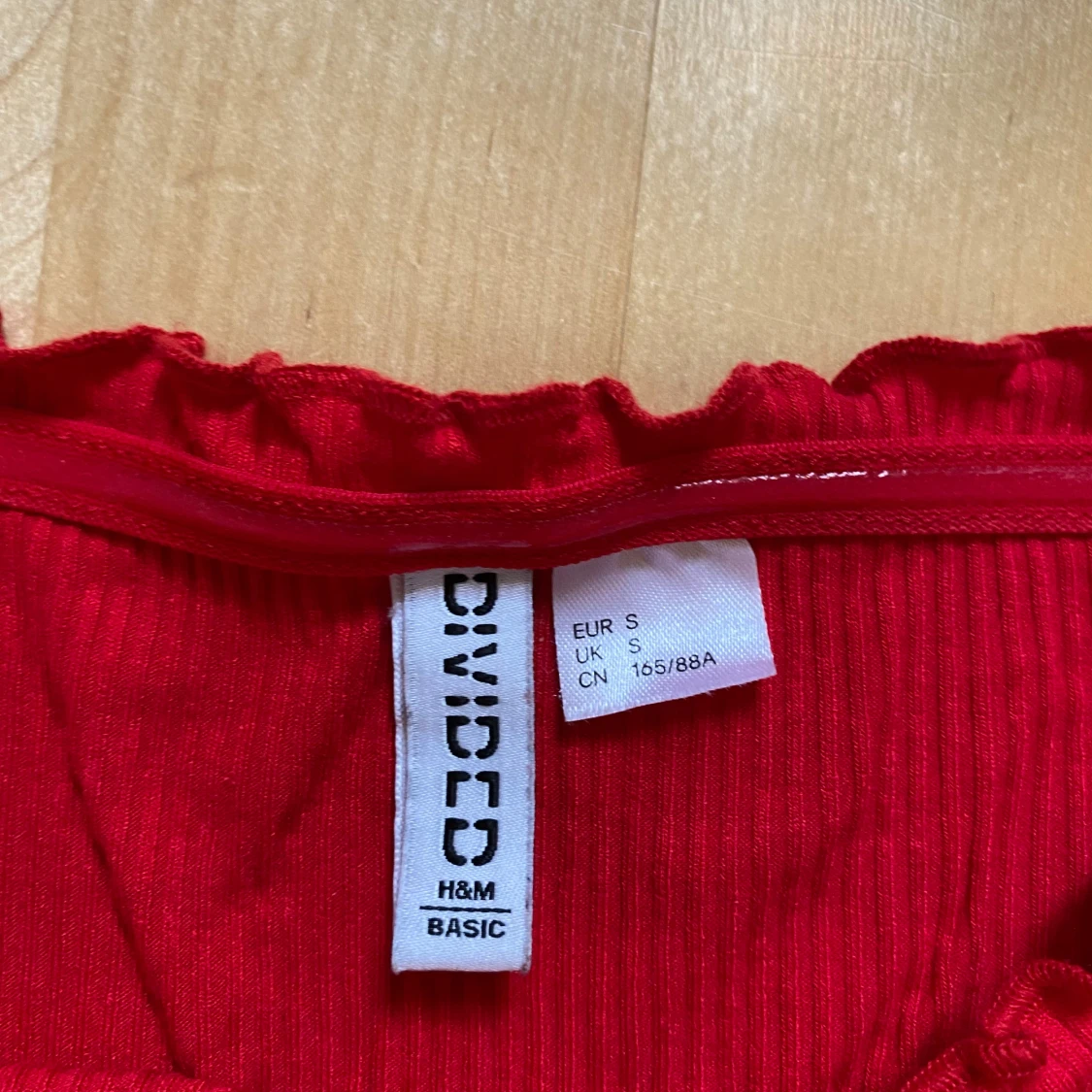 Röd offshoulder klänning från H&M - 1