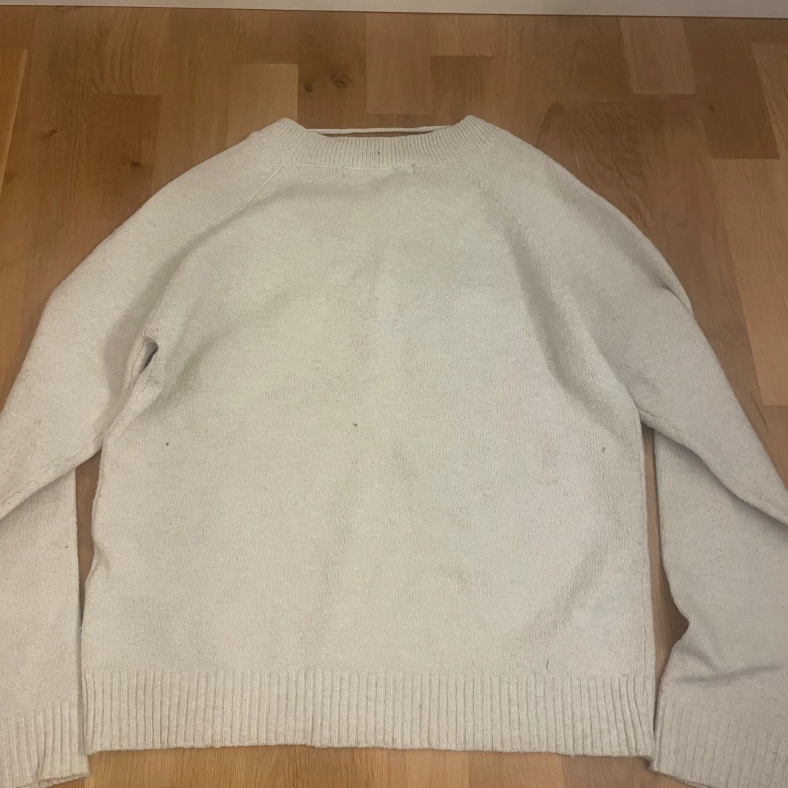 Beige stickad tröja från Vero Moda - 1