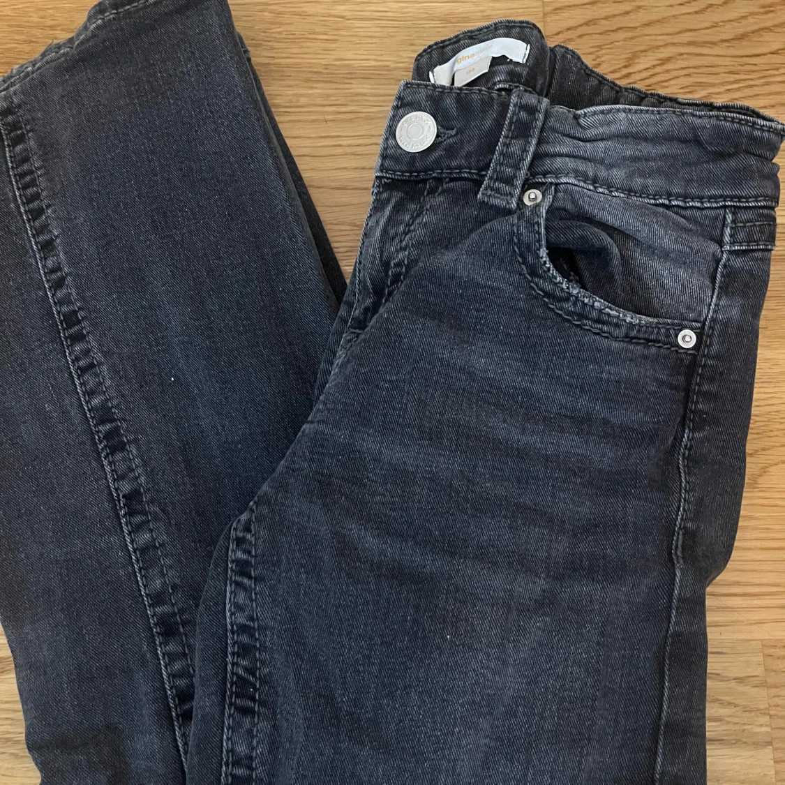 Svarta jeans från Gina Tricot, stl 158 - 1