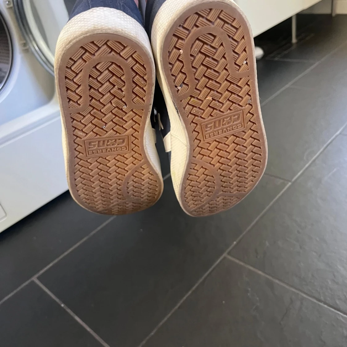 Mörkblå Converse cons sneakers i mocka - 4