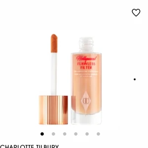Hollywood Flawless Filter - ENDAST TESTAD!!Hollywood Flawless Filter från Charlotte Tilbury i färgen 2 fair, säljer då jag ångrar mig köpet❤️