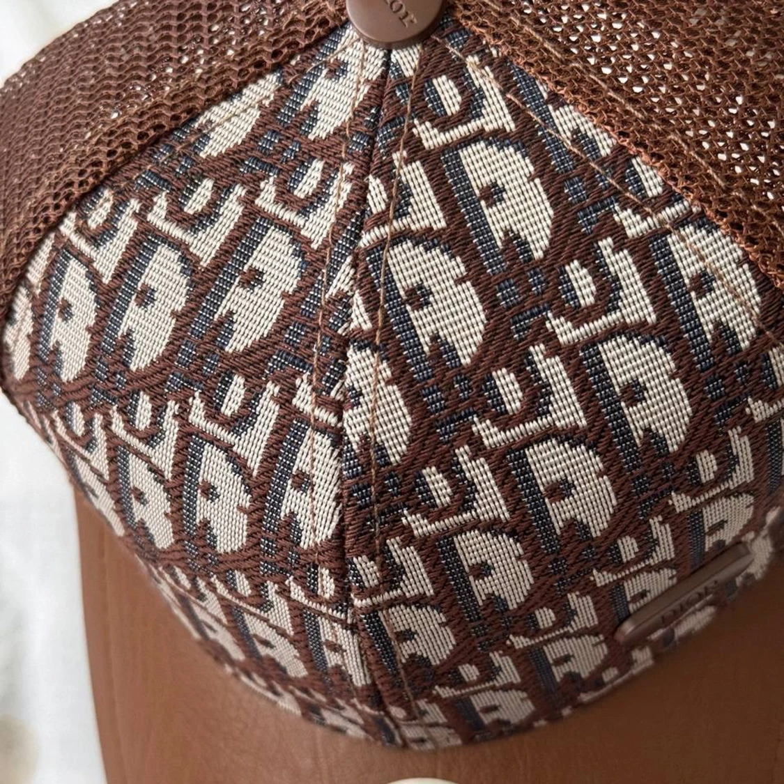 Brun keps från Dior - 1