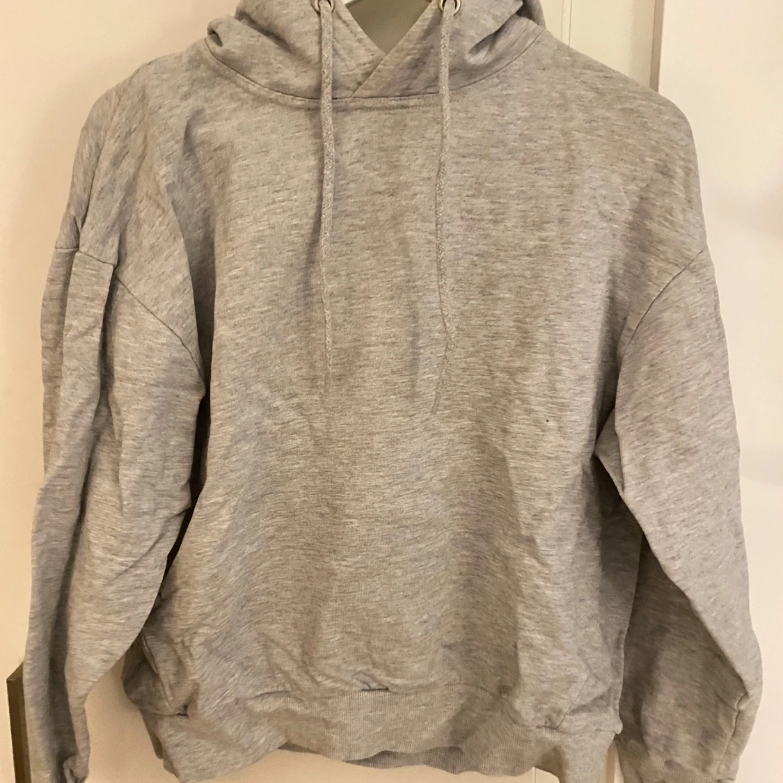 Grå hoodie från lager 157