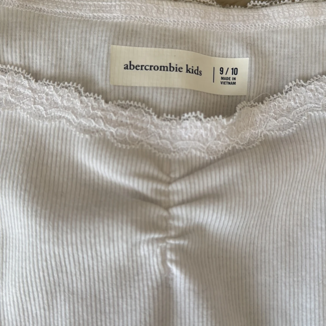 Vit långärmad topp från Abercrombie Kids - 1