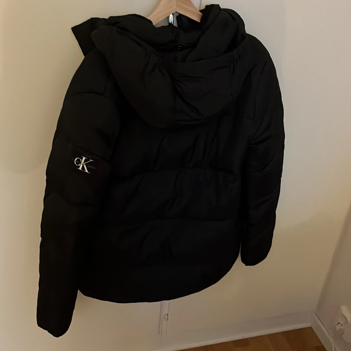 Svart pufferjacka - 2