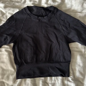 Soc träningströja - Ingen lapp men storlek xs❤️ köpt för 500kr