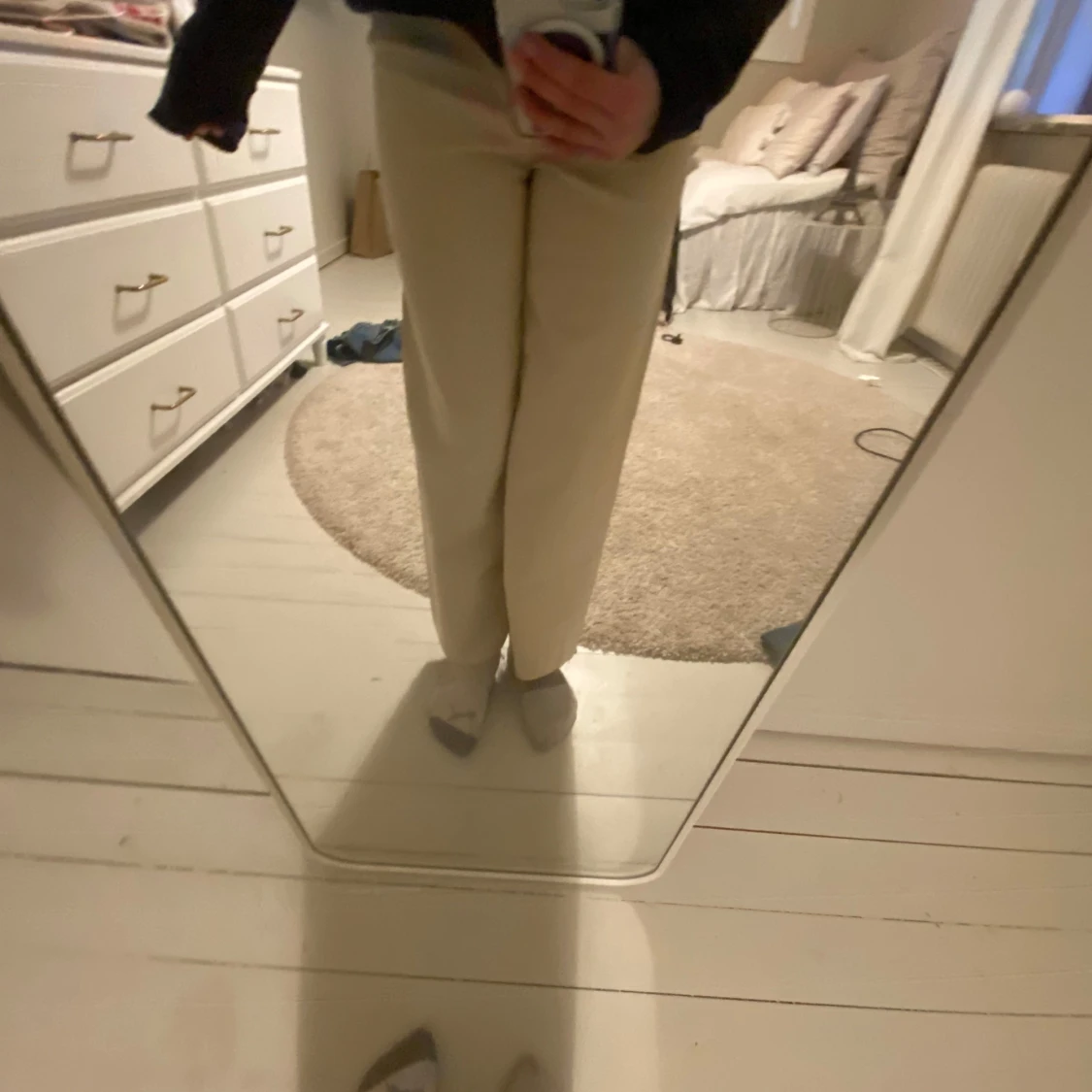 Beige byxor från Zara - 1