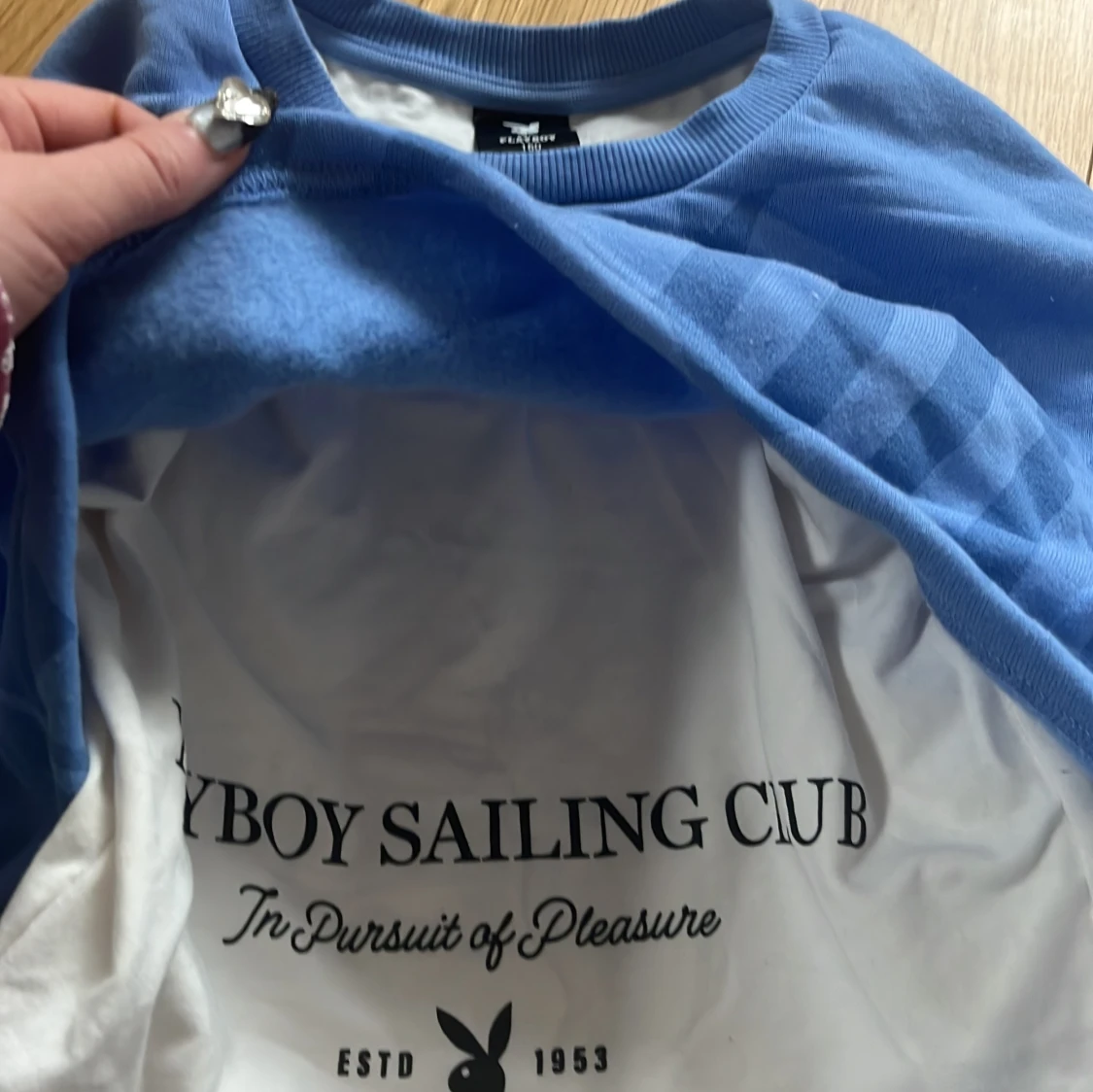 Blå och vit croppad tröja från Playboy - 2