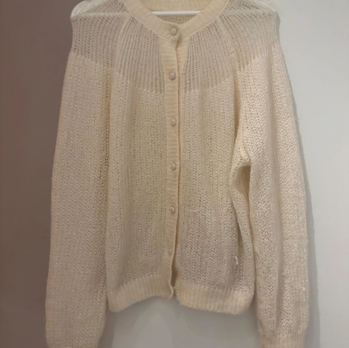 Beige stickad kofta - 1