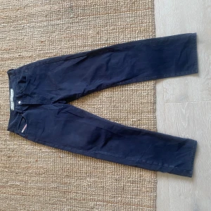 Svarta jeans från Diesel - Totallängd: 110 cm. Midja: 39 cm