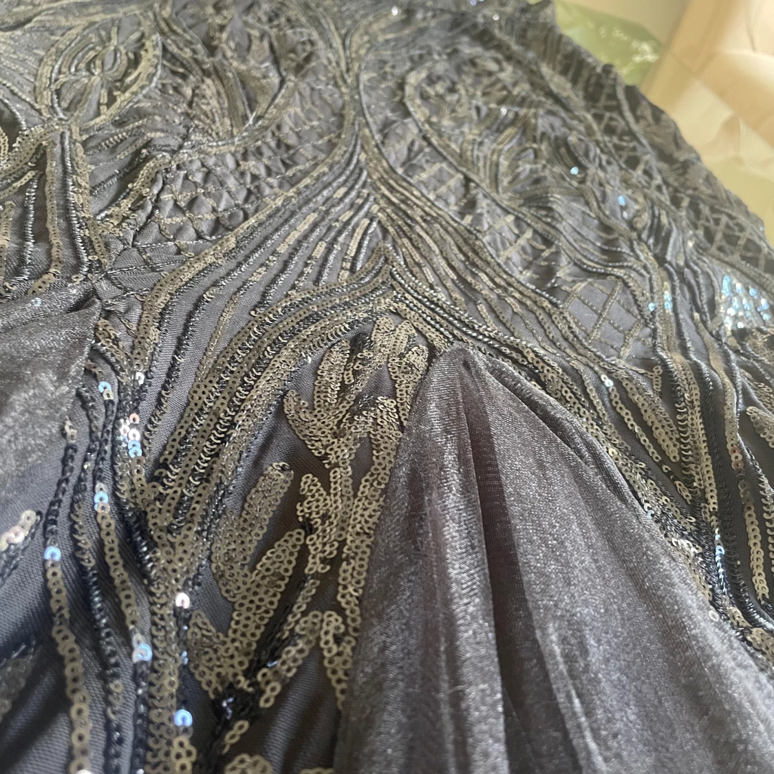 Svart glittrig långklänning med paljetter - 2