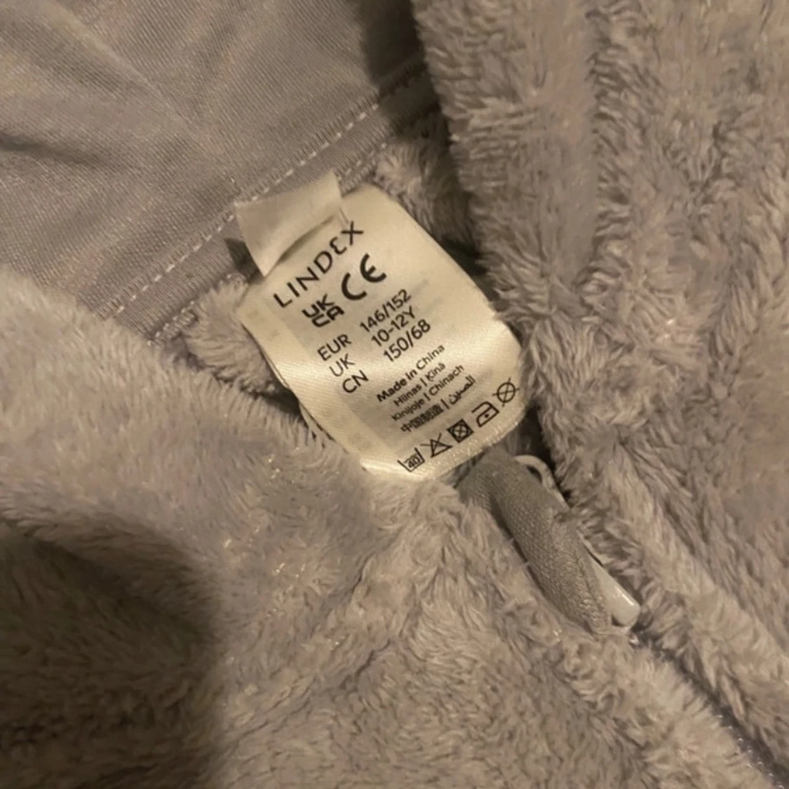 Grå koala onesie från Lindex , 146/152 - 2