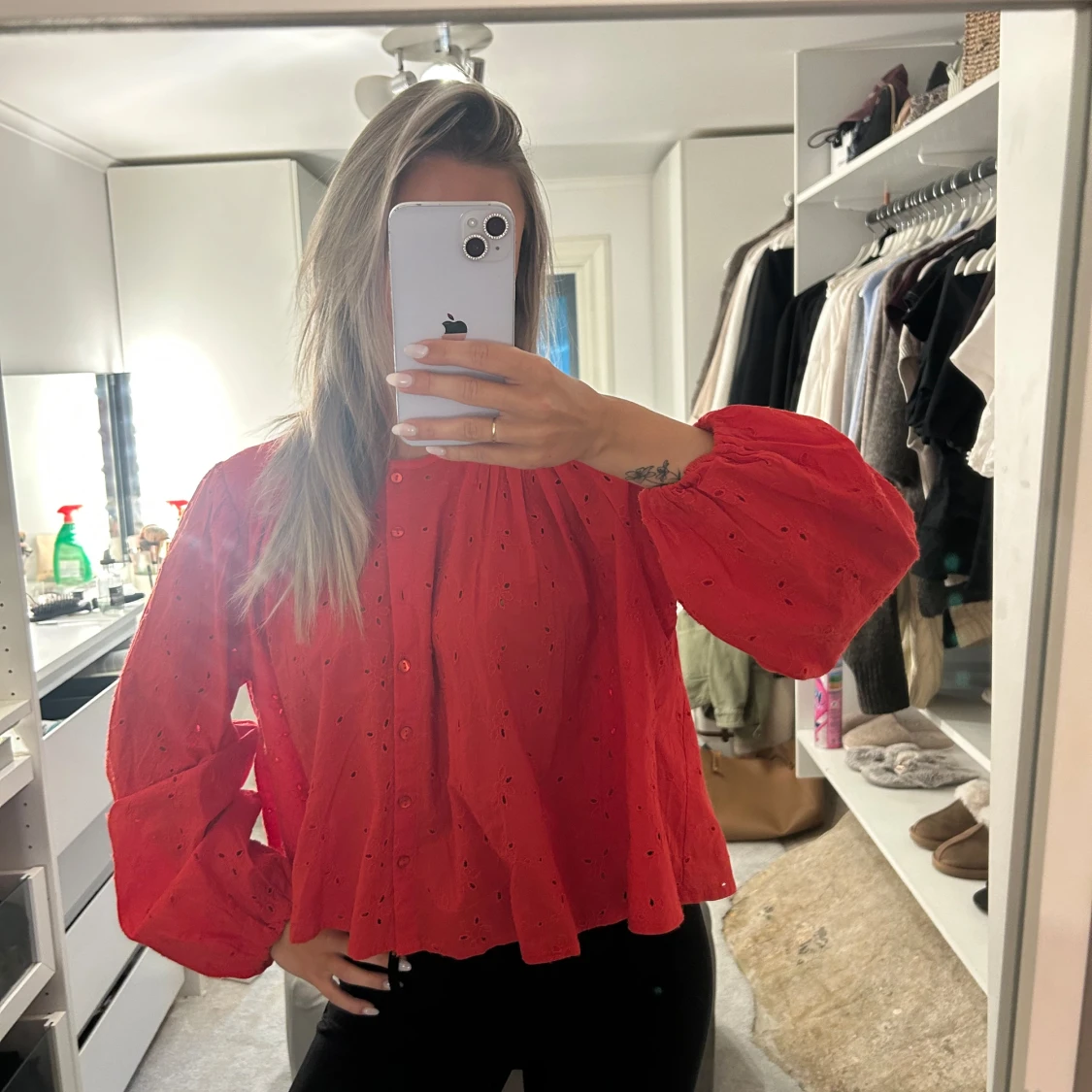 röd långärmad blus - 1