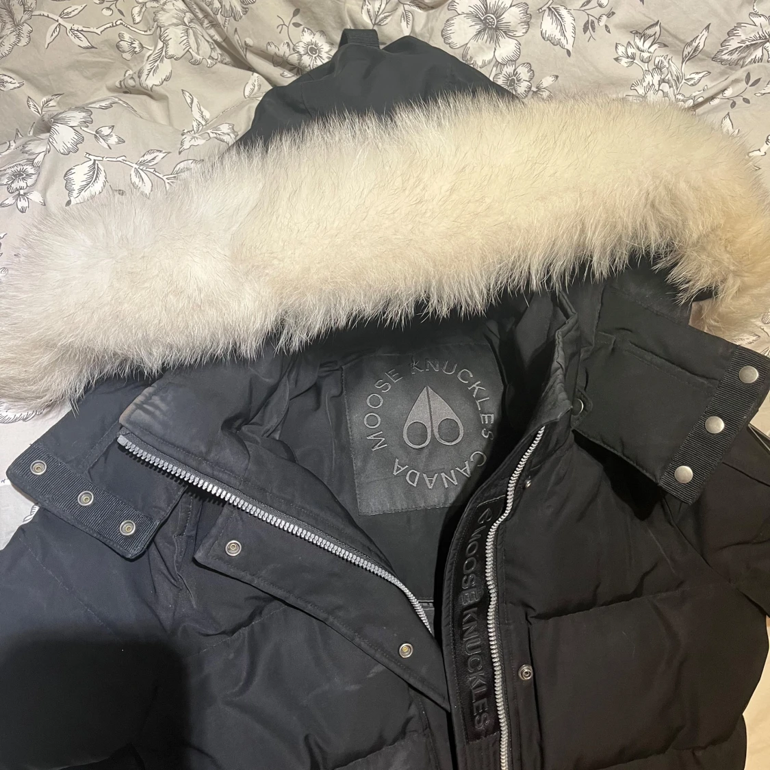 Svart dunjacka Moose Knuckles M