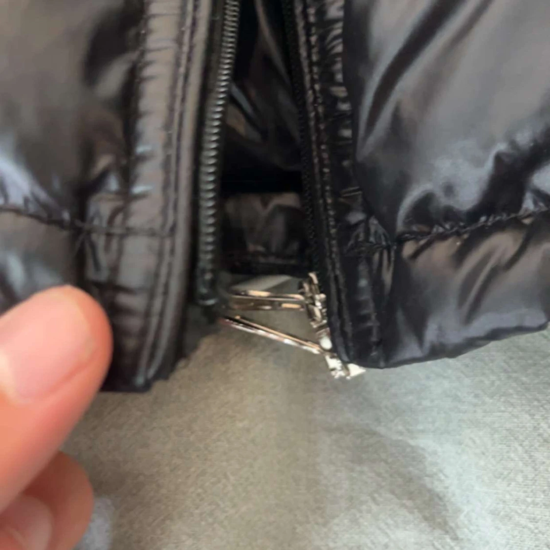 Svart Moncler dunjacka - 2