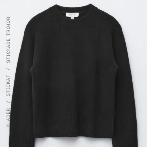 & Other Stories tröjor - Säljer mina fina Other stories tröjor i nyskick💗