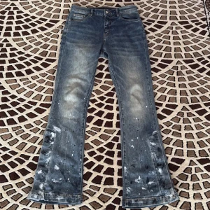 Amiri Flared Jeans - Nytt skick! Pris kan diskuteras vid snabb köp🥂
