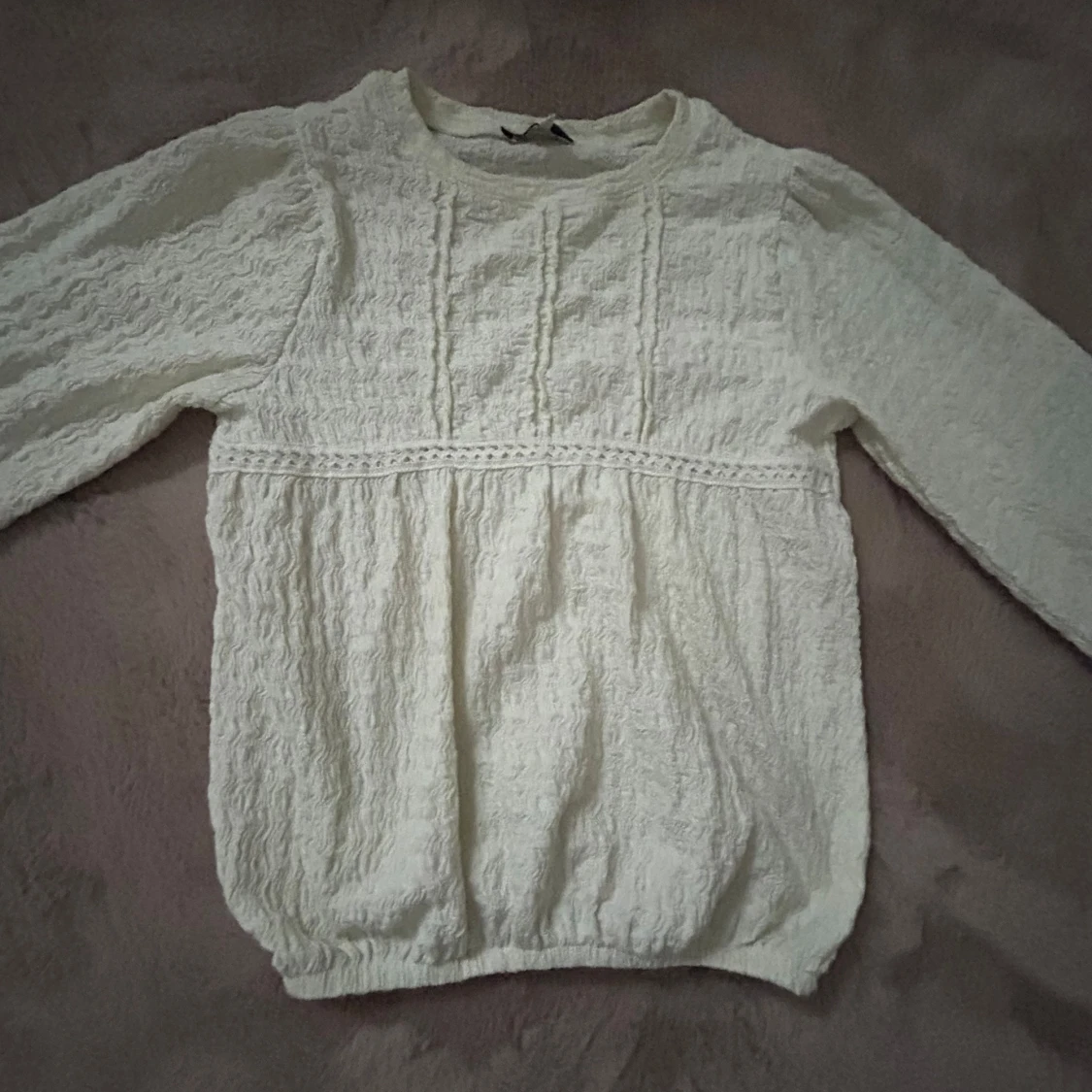 Vit strukturerad blus från C&A