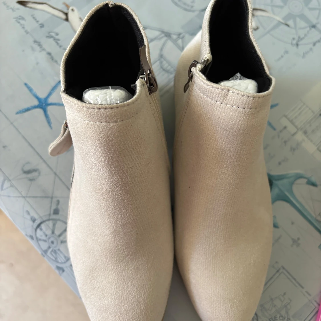 Beige mocka boots med dragkedja - 2