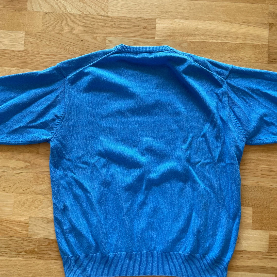 Vintage Blå v-ringad tröja från GANT XL - 3