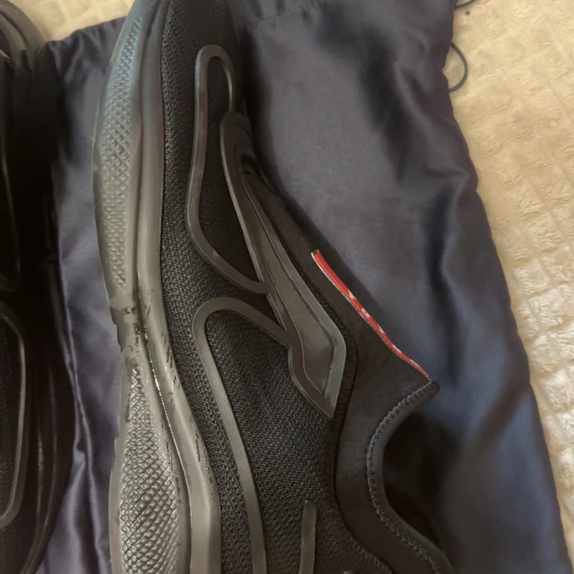 Svarta sneakers från Prada - 3