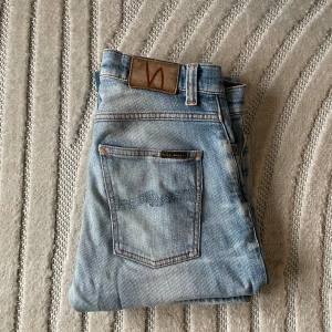 Nudie Jeans  - Nudie Jeans storlek 30/30| skick 7/10| nypris runt 1600kr mitt pris 499kr| har du frågor är det bara att skriva!