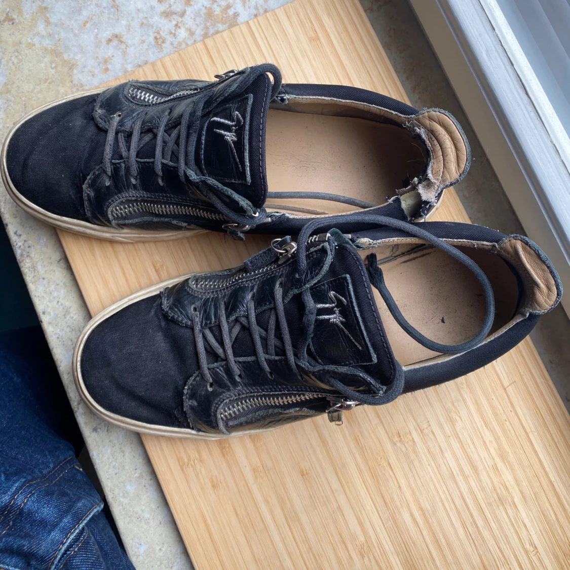 Svarta sneakers med dragkedja från Giuseppe Zanotti - 3