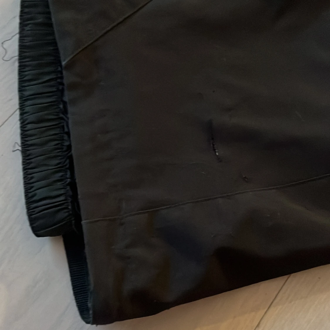 Svarta täckbyxor från Salomon - 3