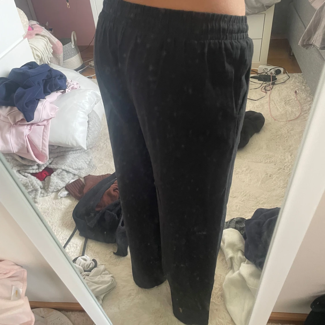 Svarta lågmidjade linnebyxor från Lindex - 3