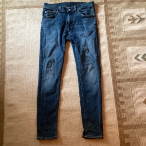 Tiger of Sweden jeans - Tiger of Sweden jeans, Modell:Evolve, Storlek:31 32, jeansen är i bra skick men inte nya.
